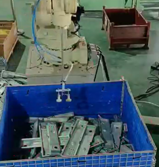 3D视觉引导缸套自动化上下料,提升生产效率、降低成本 3D视觉引导缸套自动化上下料,提升生产效率、降低成本