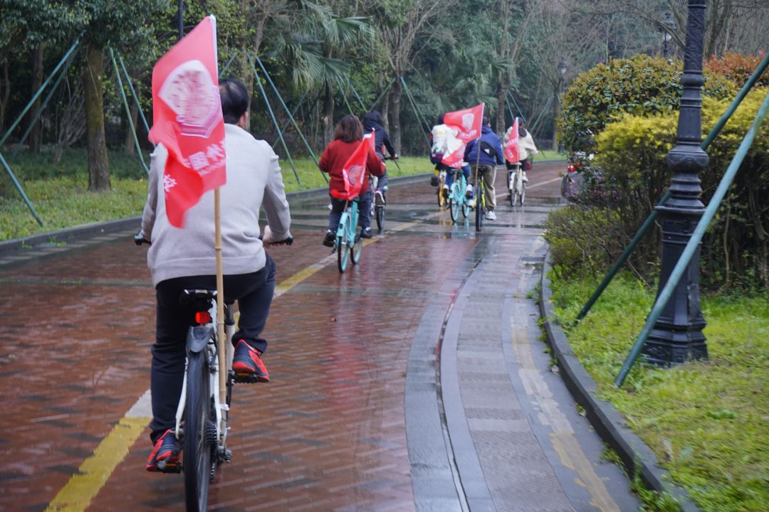 一路走一路望一路想