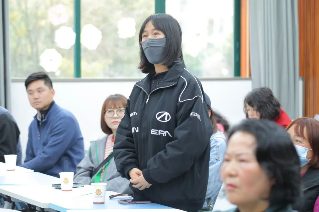 春暖花开，从心出发——成都王府外国语学校举行三月校长早茶会