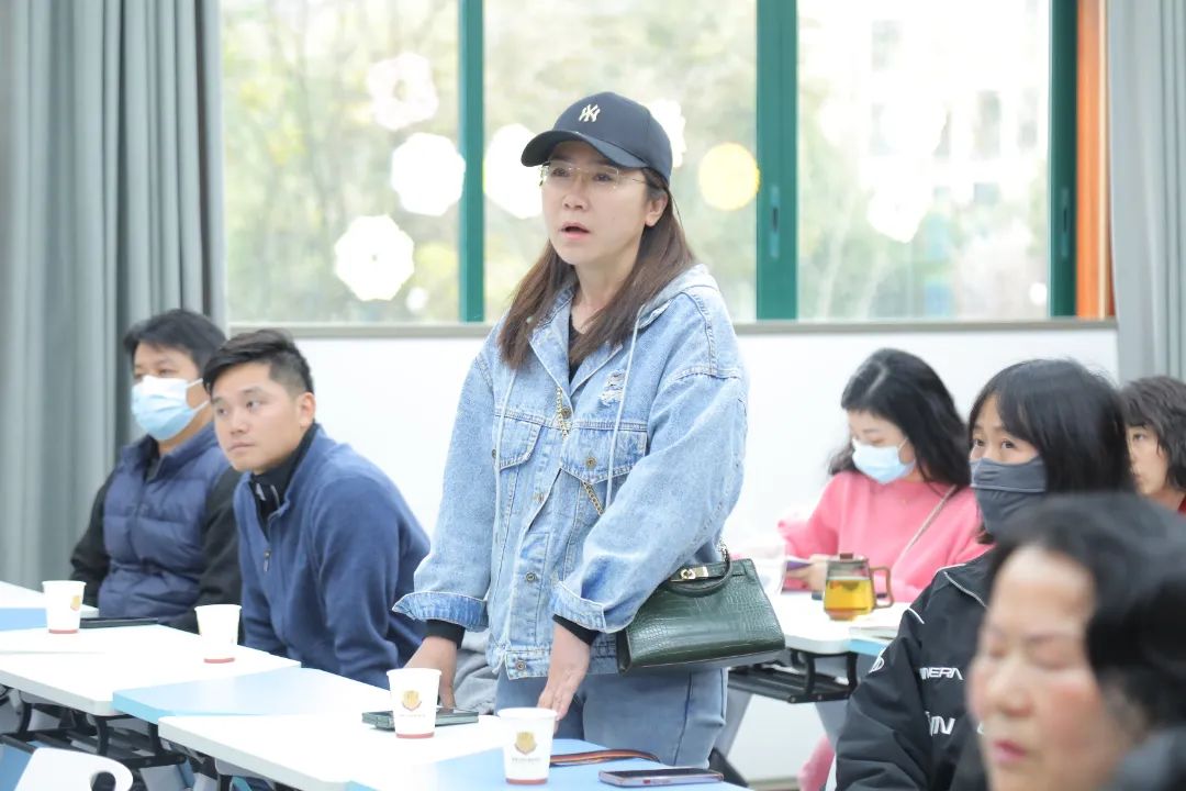 春暖花开，从心出发——成都王府外国语学校举行三月校长早茶会