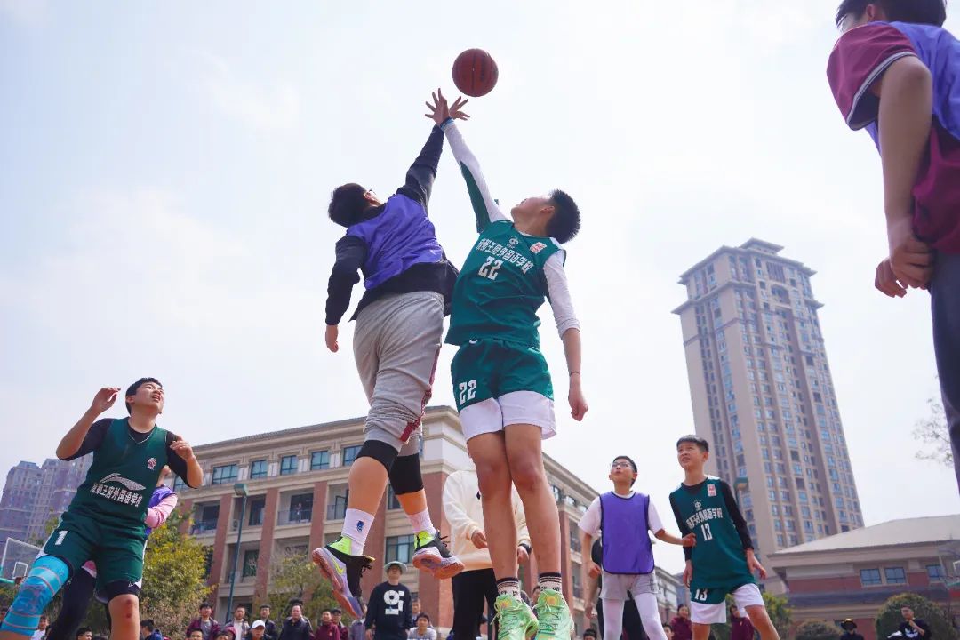 春光无限好，奋斗正当时——请您查收成都王府三月校长来信