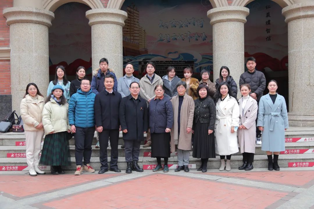 春光无限好，奋斗正当时——请您查收成都王府三月校长来信