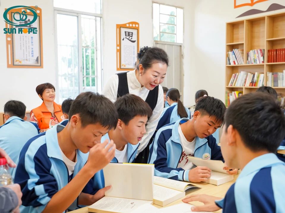 第243所 廣東省河源市東源縣上莞尚赫郇宇中學(xué) 第243所 廣東省河源市東源縣上莞尚赫郇宇中學(xué)