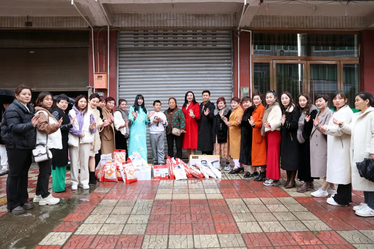 第238所 四川省綿陽市鹽亭縣富驛鎮(zhèn)雄關(guān)尚赫孟艷艷小學(xué) 第238所 四川省綿陽市鹽亭縣富驛鎮(zhèn)雄關(guān)尚赫孟艷艷小學(xué)
