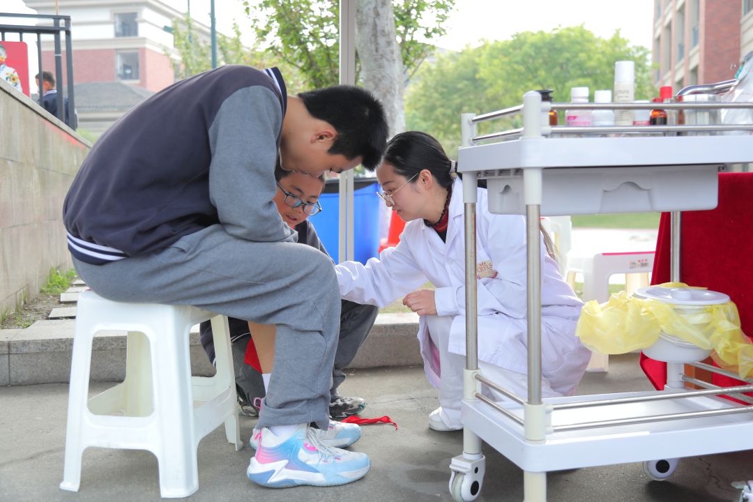春光无限好,王府“趣”运动——成都王府第四届趣味运动会圆满举行 春光无限好,王府“趣”运动——成都王府第四届趣味运动会圆满举行