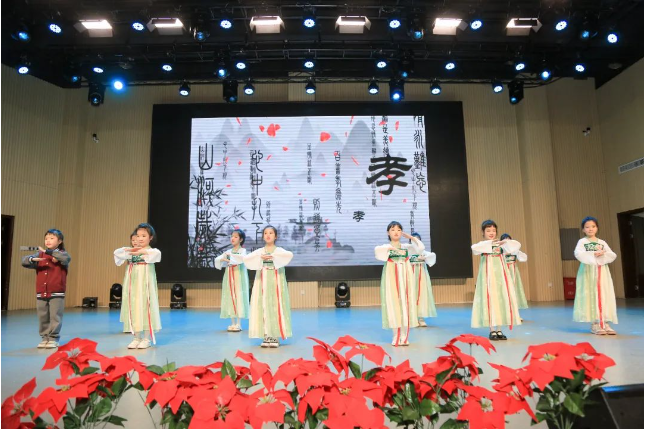 川港心连心，为国育英才——记香港校长代表团走进成都王府