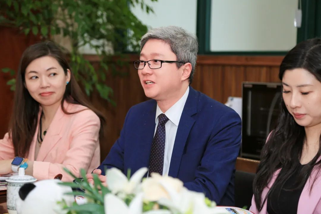 川港心连心，为国育英才——记香港校长代表团走进成都王府