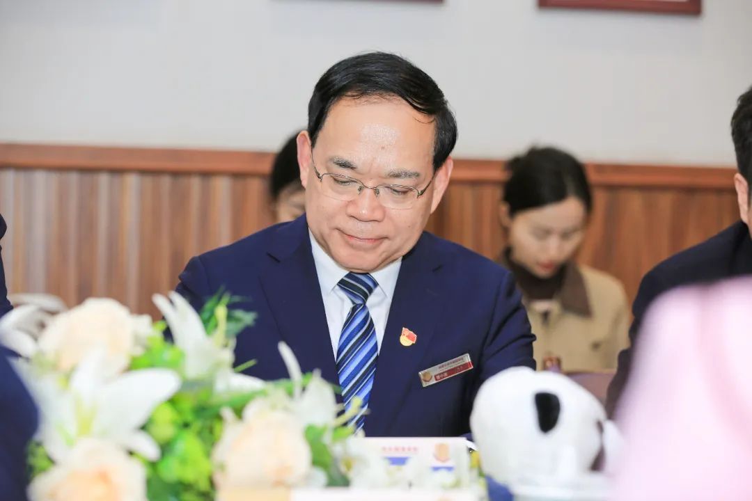 川港心连心，为国育英才——记香港校长代表团走进成都王府