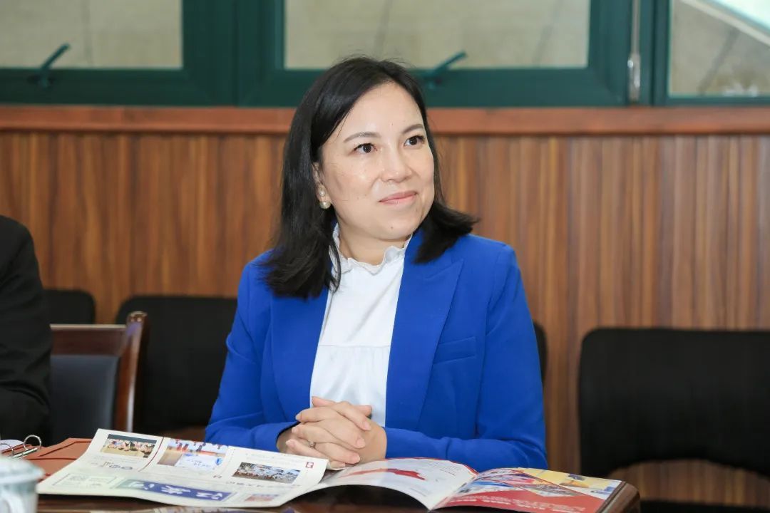 川港心连心，为国育英才——记香港校长代表团走进成都王府
