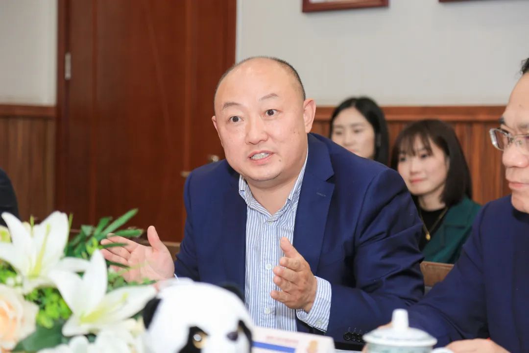川港心连心，为国育英才——记香港校长代表团走进成都王府