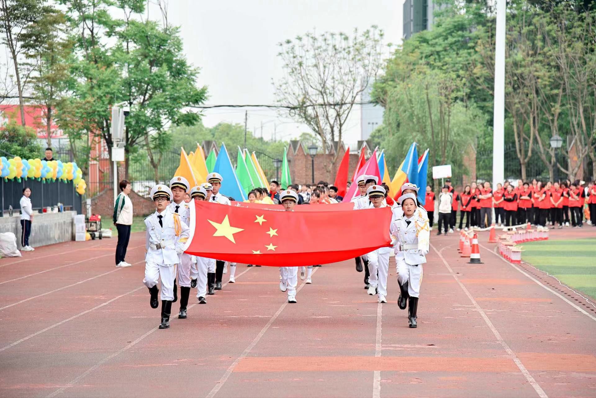 小学部举行春季运动会,尽显艺术魅力 小学部举行春季运动会,尽显艺术魅力