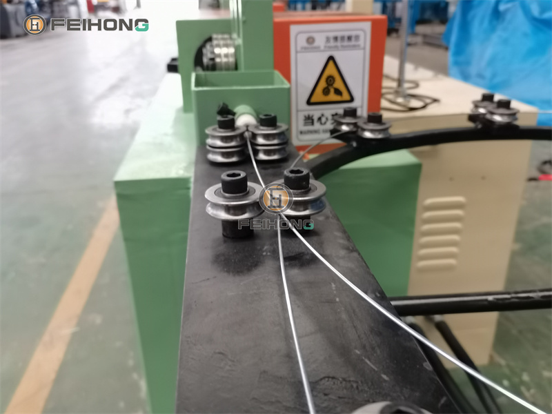 飛宏數(shù)控精密調(diào)直切斷機助力國內(nèi)施工建設(shè)
