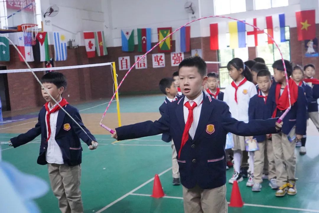 海洋趣寻宝，勇闯智慧岛———成都王府小学期中游园活动