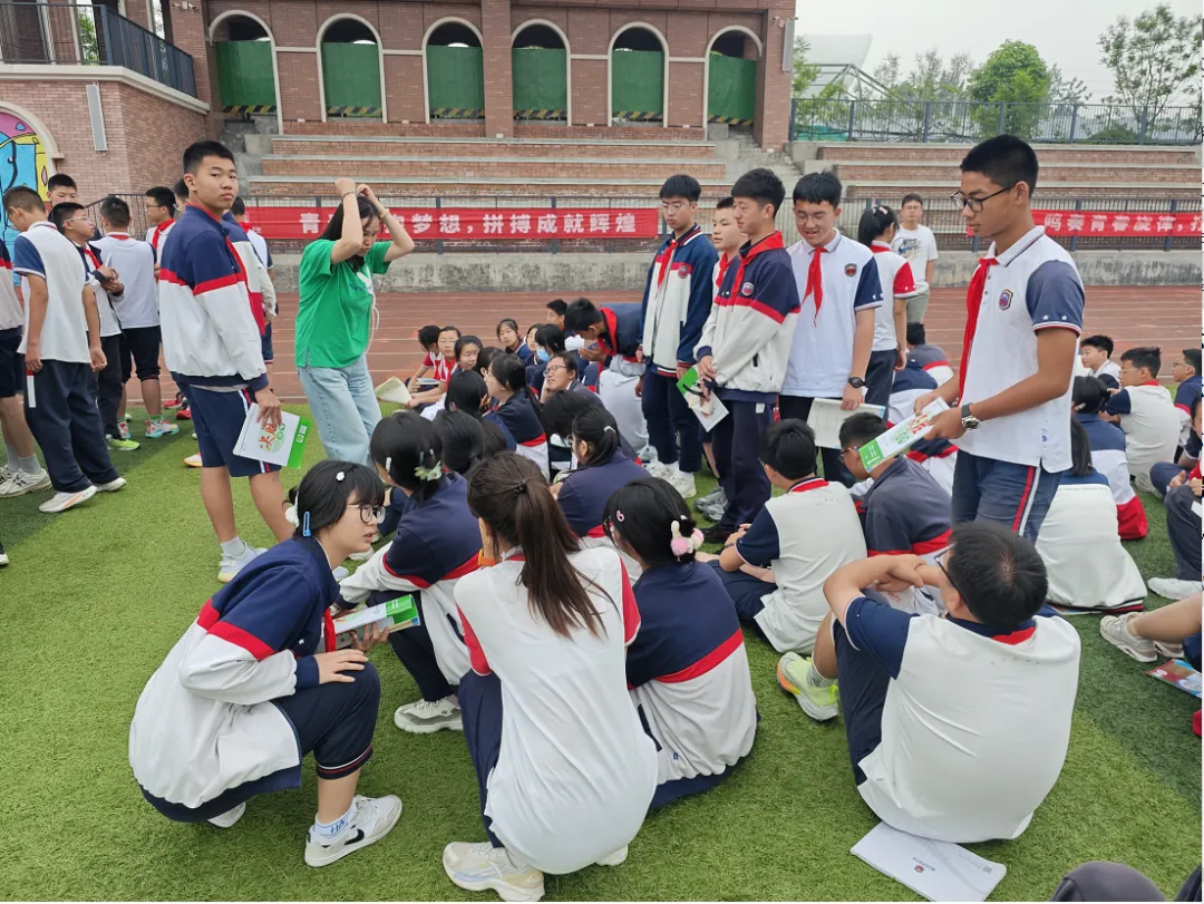 初中部防震减灾演练圆满落幕,筑牢校园安全新屏障 初中部防震减灾演练圆满落幕,筑牢校园安全新屏障