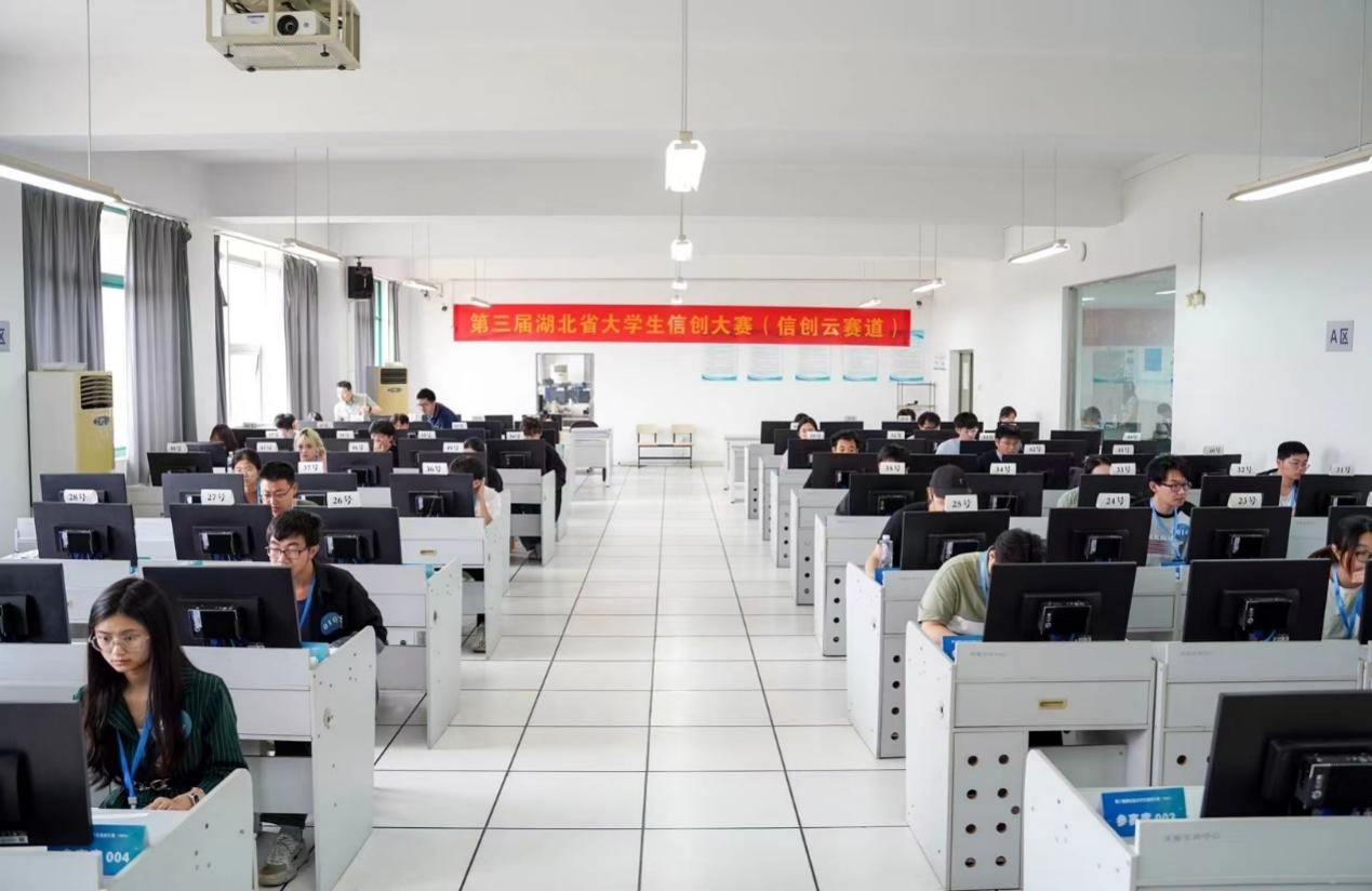 1金1银2铜!计算机与信息工程学院在第三届湖北省大学生信创大赛中喜获佳绩 1金1银2铜!计算机与信息工程学院在第三届湖北省大学生信创大赛中喜获佳绩
