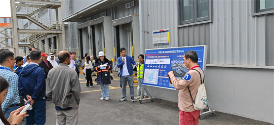 萬緯物流參加2024物流標準化國際大會 接待嘉賓考察青島前灣港冷鏈園區 萬緯物流參加2024物流標準化國際大會 接待嘉賓考察青島前灣港冷鏈園區