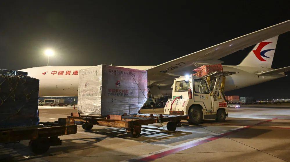 上海機場實行跨境電商貨物便利化收運,今年前 5 月兩場貨運總量同比增長超 15% 上海機場實行跨境電商貨物便利化收運,今年前 5 月兩場貨運總量同比增長超 15%