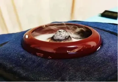 三伏天里,与您携手---脐灸,助您安然度夏! 三伏天里,与您携手---脐灸,助您安然度夏!