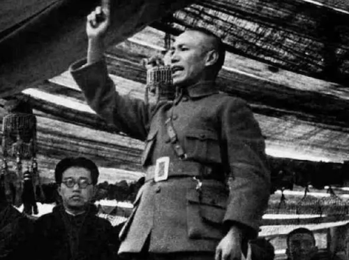 他曾是我党最高军事领导,地位一度超朱老总,结局却令人痛心不已 他曾是我党最高军事领导,地位一度超朱老总,结局却令人痛心不已