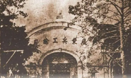 他曾是我党最高军事领导,地位一度超朱老总,结局却令人痛心不已 他曾是我党最高军事领导,地位一度超朱老总,结局却令人痛心不已