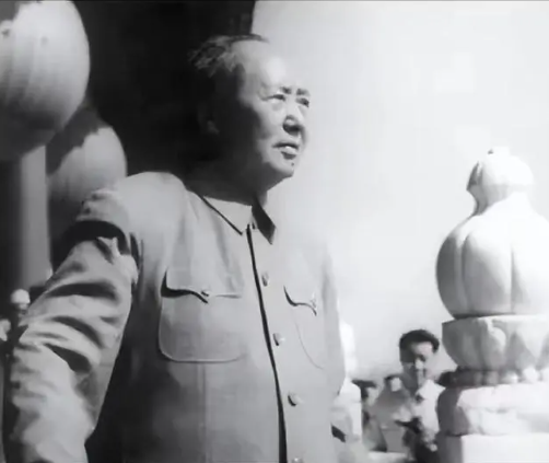 76年毛主席病重,躺在病床上含泪嘱咐李敏:有件事你要帮我去办 76年毛主席病重,躺在病床上含泪嘱咐李敏:有件事你要帮我去办