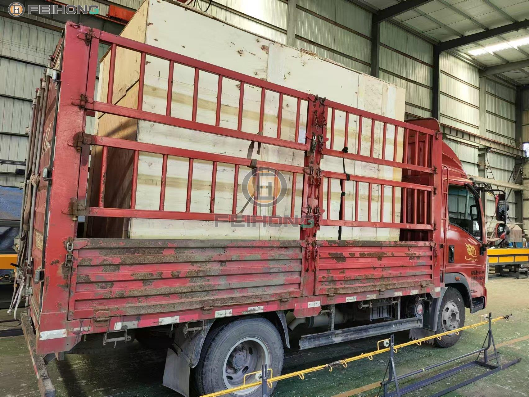 喜訊！熱烈慶祝飛宏1套數(shù)控鋼筋加工設備裝車完畢順利發(fā)出