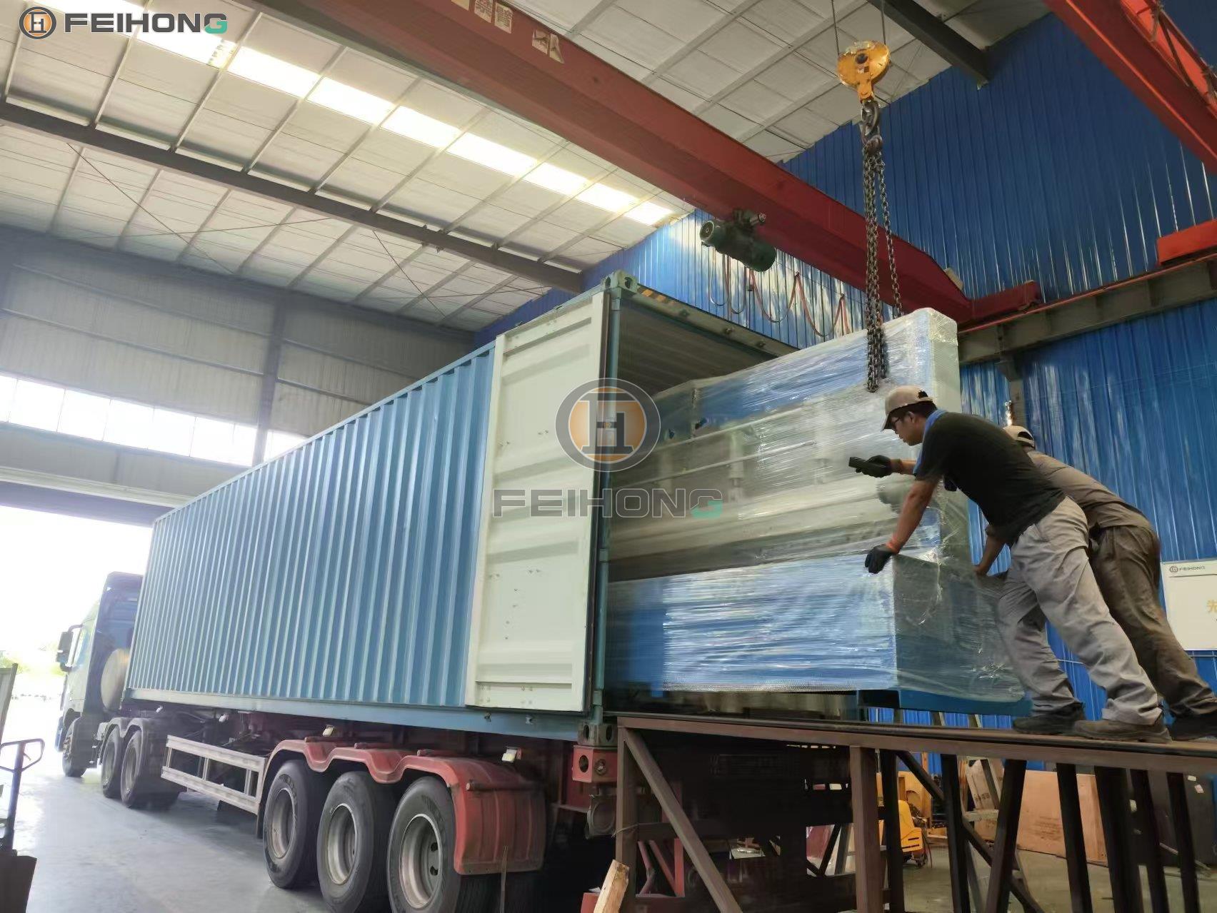 喜訊！熱烈慶祝飛宏套數控鋼筋加工設備裝車完畢順利發(fā)出