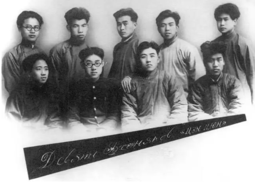 他是我党最大抗日根据地创始人,位高权重,建国后却只是一小处长 他是我党最大抗日根据地创始人,位高权重,建国后却只是一小处长