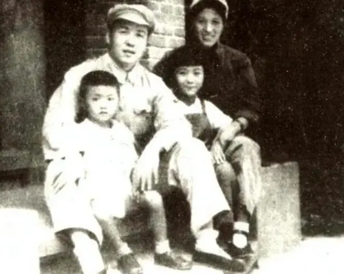 他是我党最大抗日根据地创始人,位高权重,建国后却只是一小处长 他是我党最大抗日根据地创始人,位高权重,建国后却只是一小处长