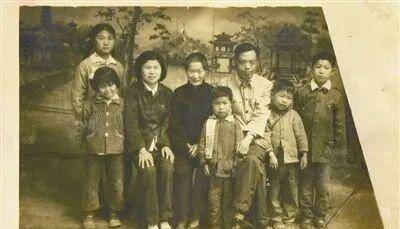 文革时,张红兵举报母亲致使其被害,至今无法饶恕自己 文革时,张红兵举报母亲致使其被害,至今无法饶恕自己