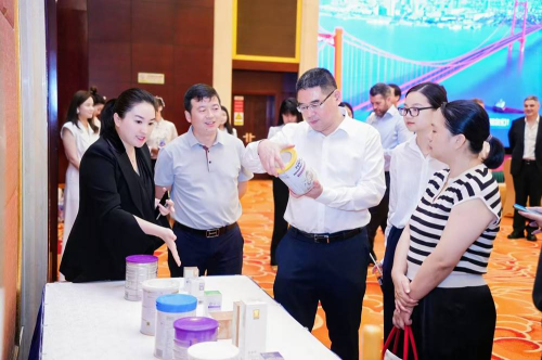 长江新丝路国际物流集团与澳卖客集团签订战略合作协议 长江新丝路国际物流集团与澳卖客集团签订战略合作协议