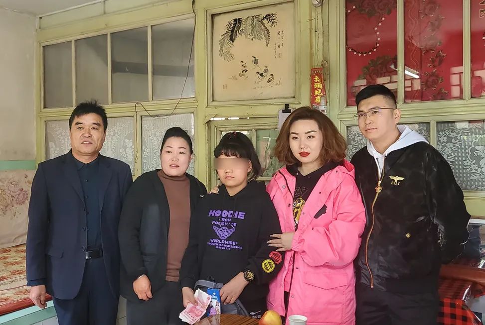 The 216th Dai County Yangmingbao Town Dongguan Sunhope Liu Xiaomei School
