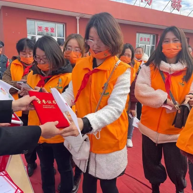 The 216th Dai County Yangmingbao Town Dongguan Sunhope Liu Xiaomei School