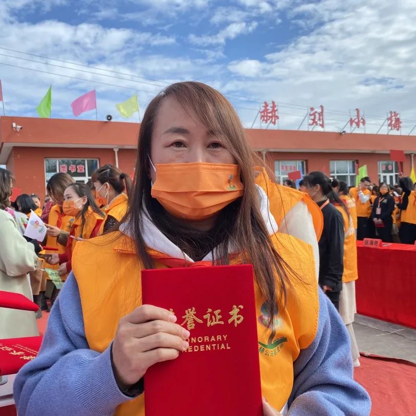 The 216th Dai County Yangmingbao Town Dongguan Sunhope Liu Xiaomei School