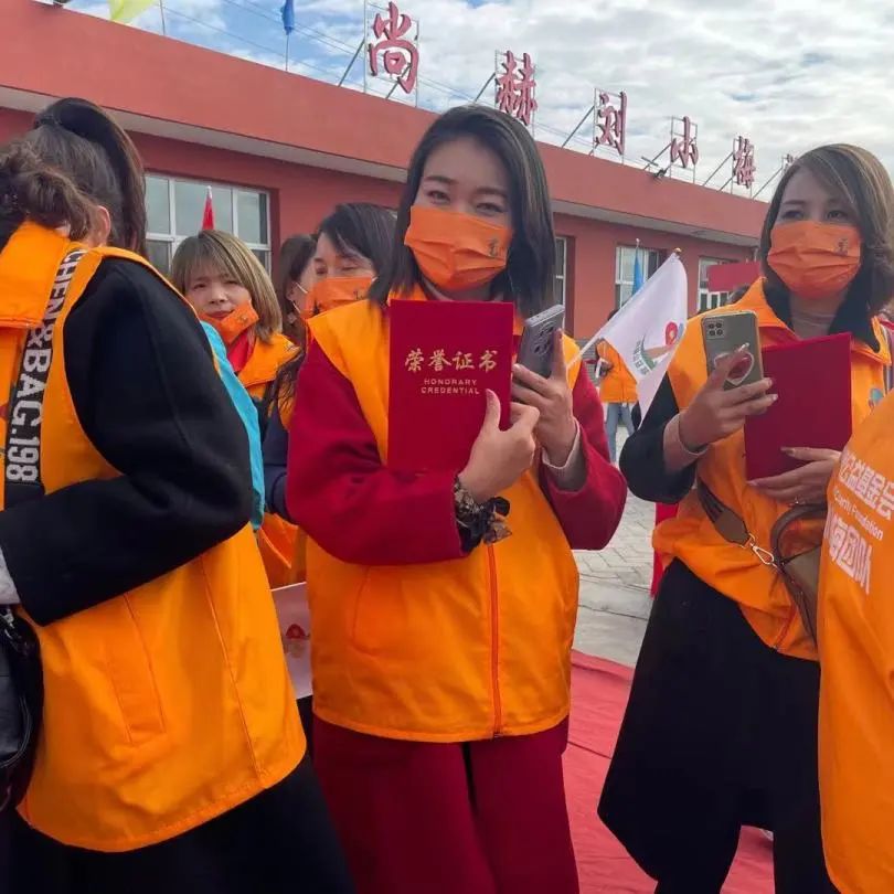 The 216th Dai County Yangmingbao Town Dongguan Sunhope Liu Xiaomei School