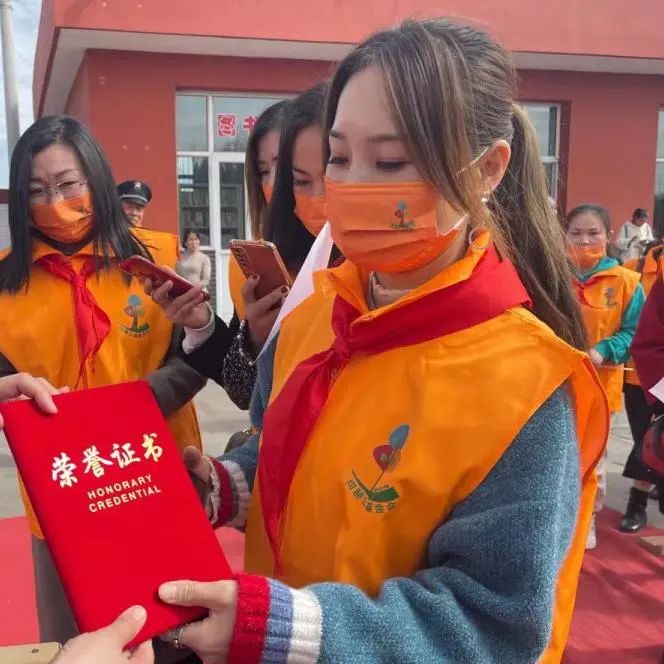 The 216th Dai County Yangmingbao Town Dongguan Sunhope Liu Xiaomei School