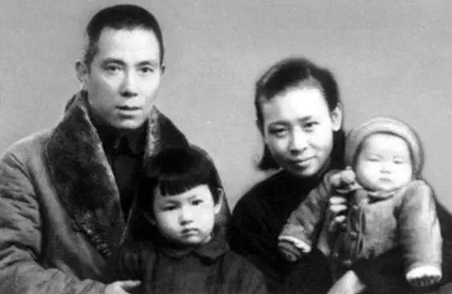 曹聚仁:为国尽忠为人滥情,他婚内两次出轨女学生,一声爱称终误前妻一生 曹聚仁:为国尽忠为人滥情,他婚内两次出轨女学生,一声爱称终误前妻一生