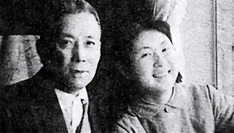 曹聚仁:为国尽忠为人滥情,他婚内两次出轨女学生,一声爱称终误前妻一生 曹聚仁:为国尽忠为人滥情,他婚内两次出轨女学生,一声爱称终误前妻一生