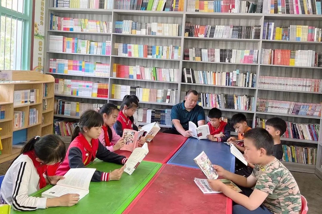 第222所 貴州省興義市萬峰林街道辦事處甕本尚赫吳德成小學(xué) 第222所 貴州省興義市萬峰林街道辦事處甕本尚赫吳德成小學(xué)