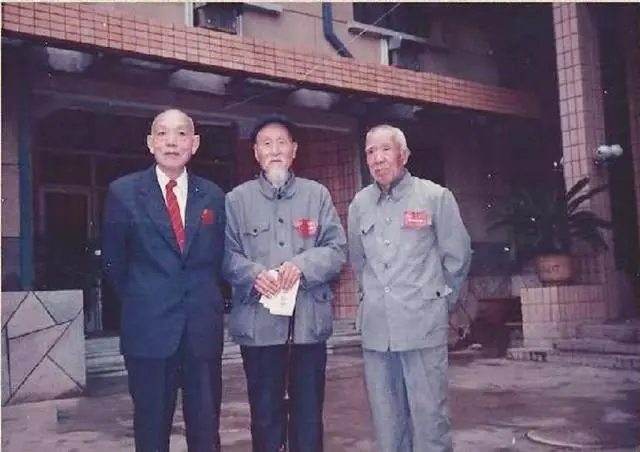 当年活捉蒋介石的孙铭九,在西安事变结束后,解放后怎样了? 当年活捉蒋介石的孙铭九,在西安事变结束后,解放后怎样了?
