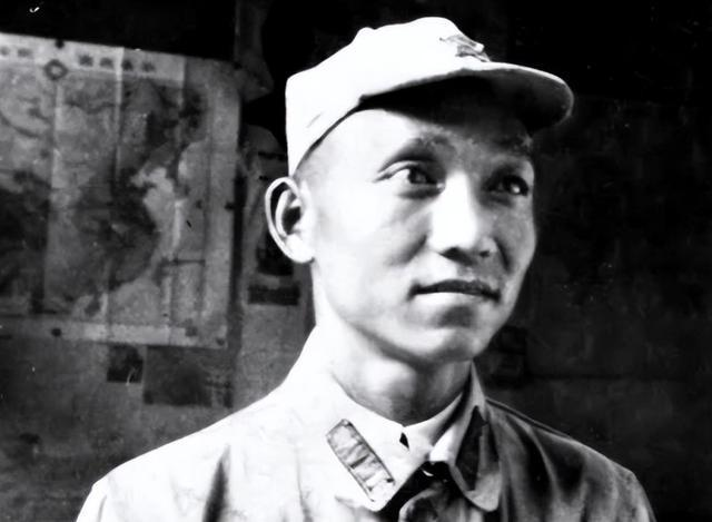 他被毛主席从中央委员名单中划掉,怒吼道:我哪儿对不起你 他被毛主席从中央委员名单中划掉,怒吼道:我哪儿对不起你