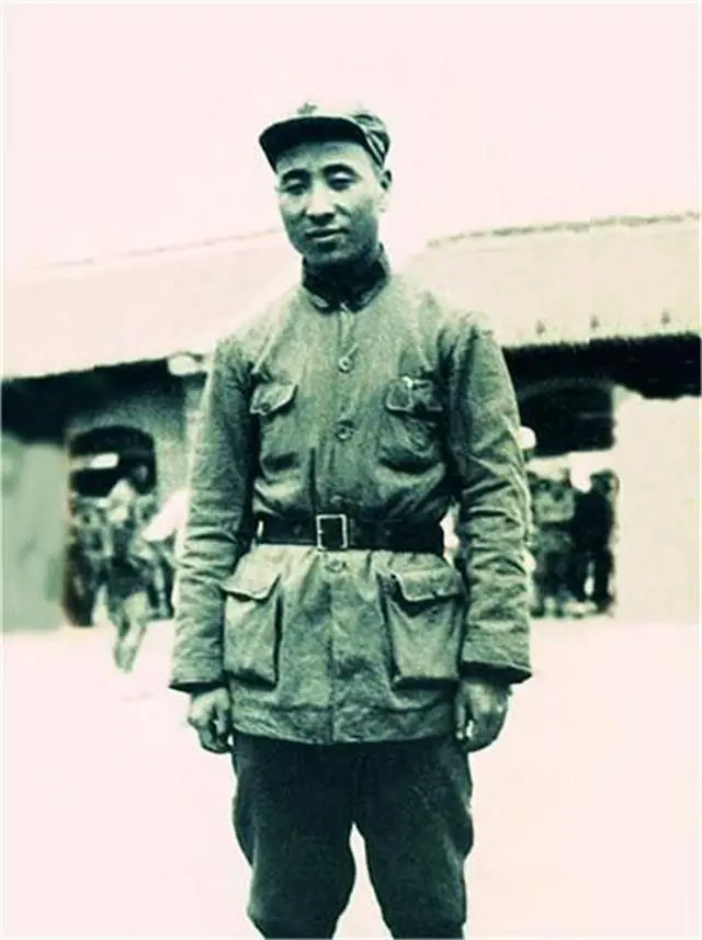 他被毛主席从中央委员名单中划掉,怒吼道:我哪儿对不起你 他被毛主席从中央委员名单中划掉,怒吼道:我哪儿对不起你