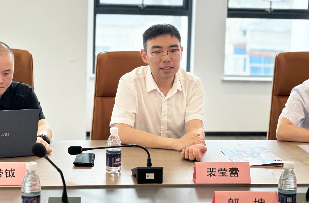 共青团贵阳市委书记裴莹蕾一行到访鄂港澳青创园