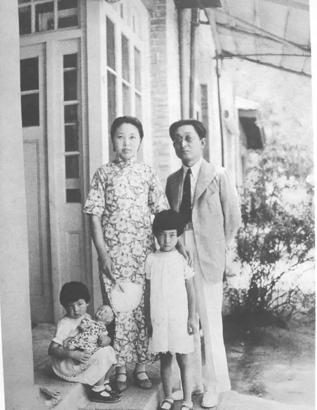 张申府,婚内数次出轨,写文讽妻子无能,晚年却道女人带给我麻烦 张申府,婚内数次出轨,写文讽妻子无能,晚年却道女人带给我麻烦
