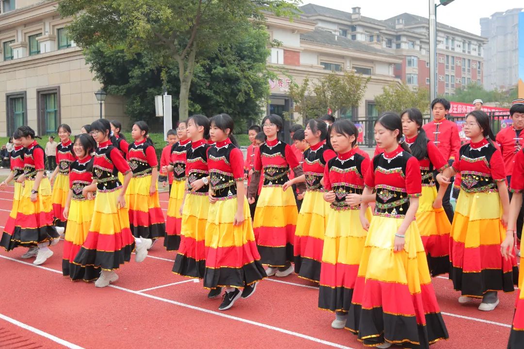 悦动悦青春，活力燃金秋——成都王府第九届秋季田径运动会