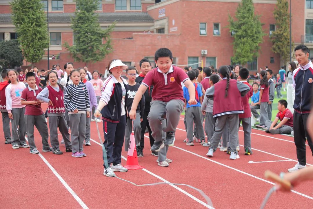 悦动悦青春，活力燃金秋——成都王府第九届秋季田径运动会