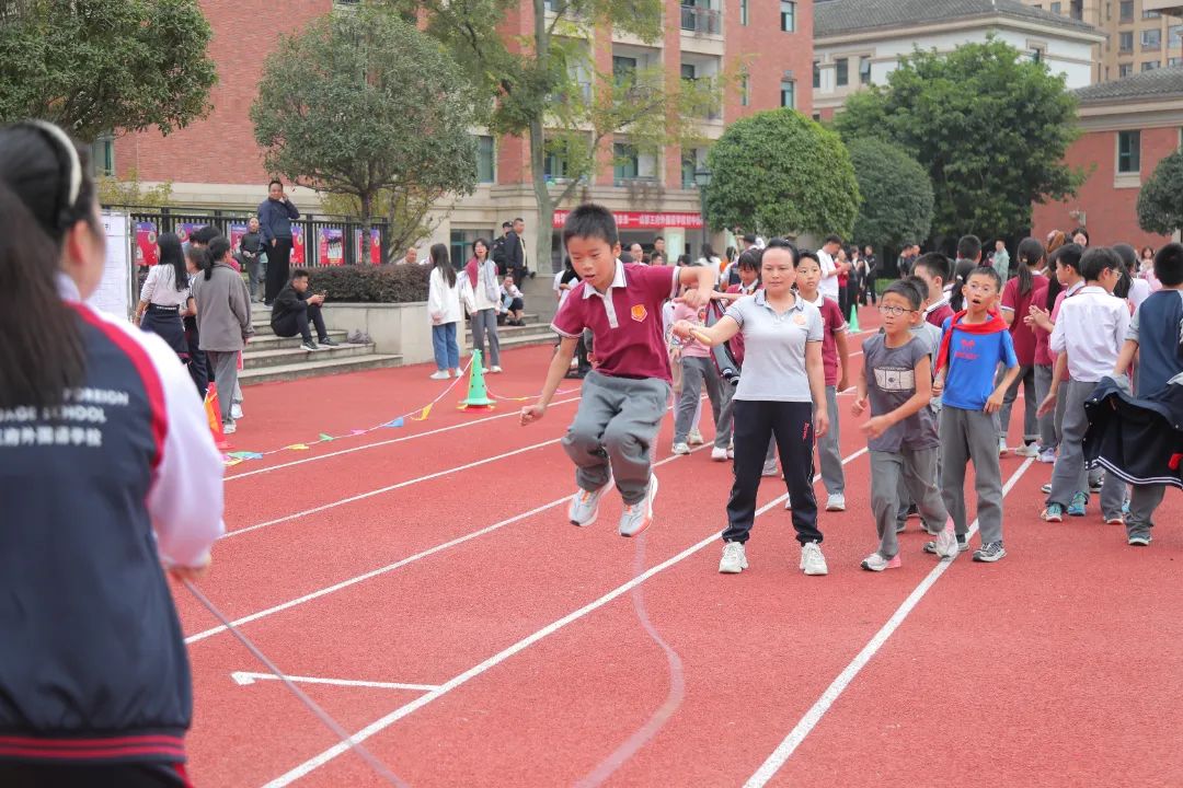 悦动悦青春，活力燃金秋——成都王府第九届秋季田径运动会