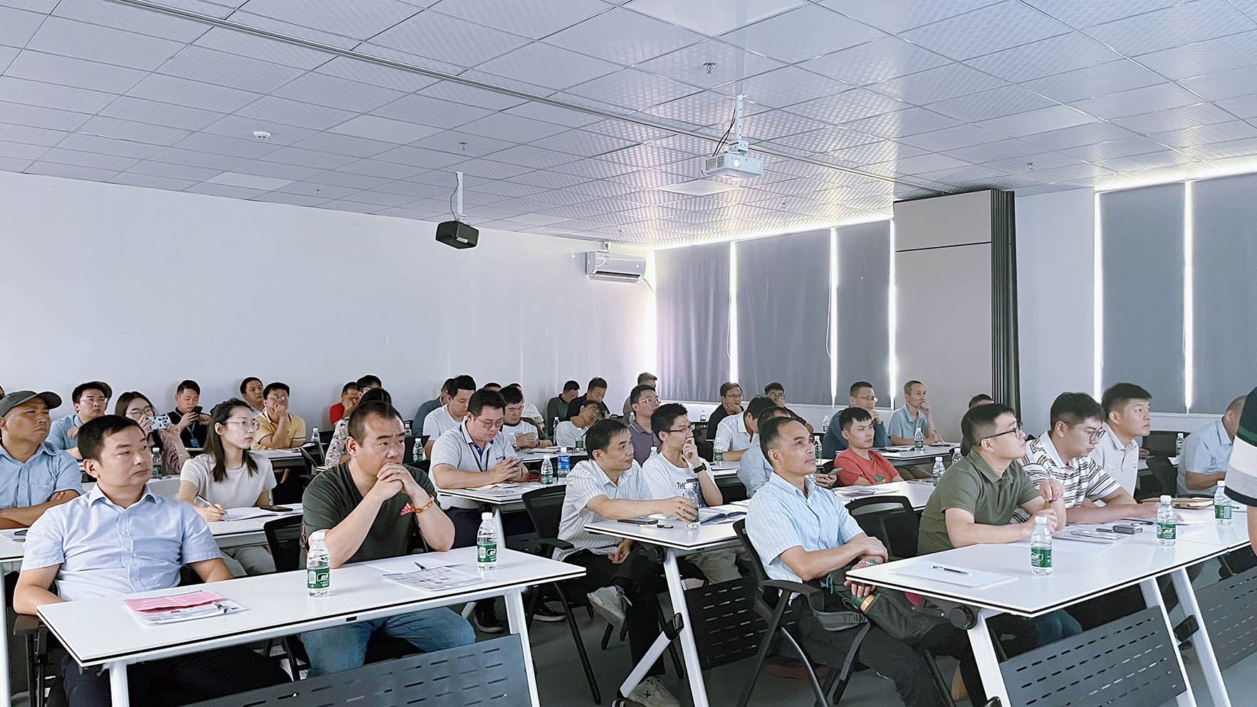 HALT研讨会圆满成功 HALT研讨会圆满成功