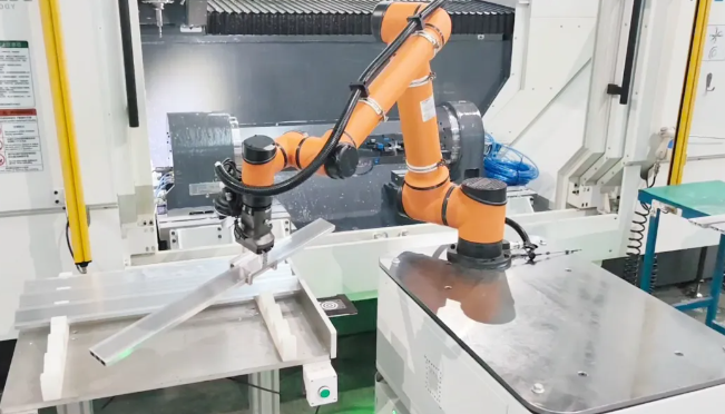 自動化革命:復合機器人如何改變亞克力板CNC上下料 自動化革命:復合機器人如何改變亞克力板CNC上下料
