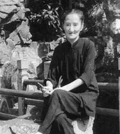 胡适陆小曼的隐晦纠葛:她为生计写6封信求助,他却开出供养条件 胡适陆小曼的隐晦纠葛:她为生计写6封信求助,他却开出供养条件